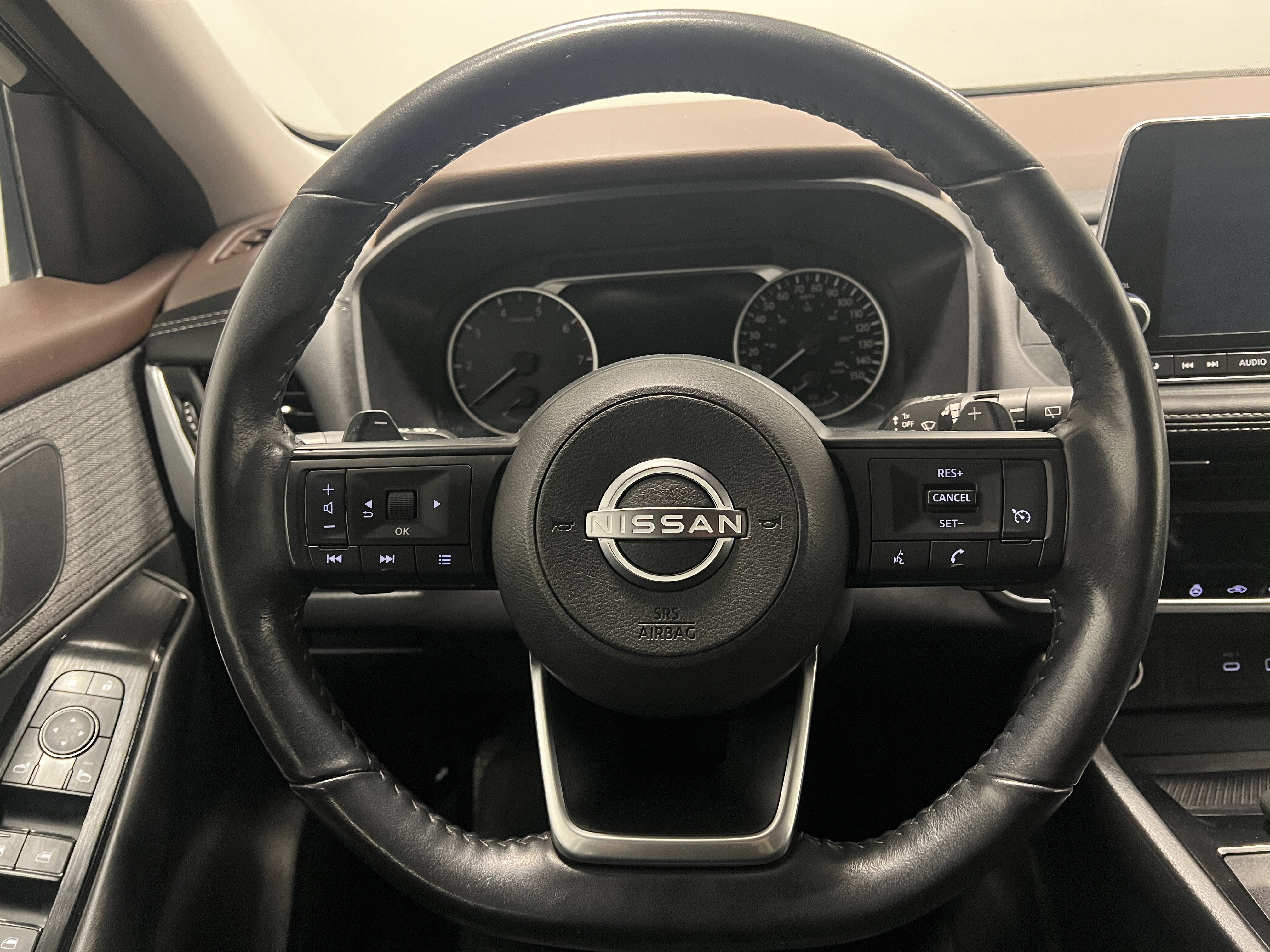 Used 2023 Nissan Rogue S image 13