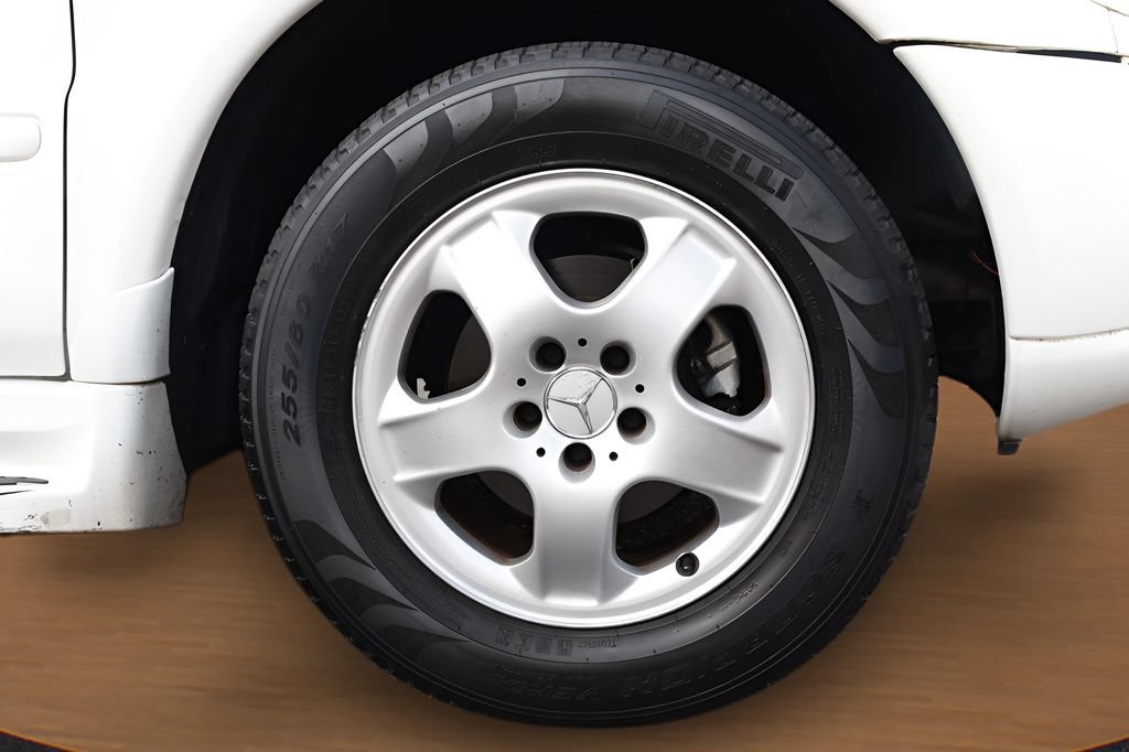 Used 2003 Mercedes-Benz ML 350 4MATIC image 24