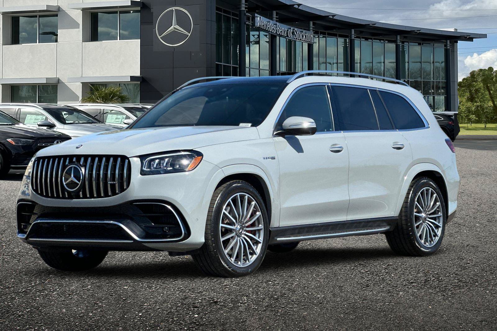 Used 2025 Mercedes-Benz GLS 63 AMG 4MATIC image 8