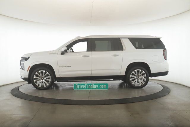 Used 2025 Chevrolet Suburban High Country AWD/4WD image 9