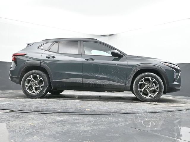 Used 2025 Chevrolet Trax LT image 49