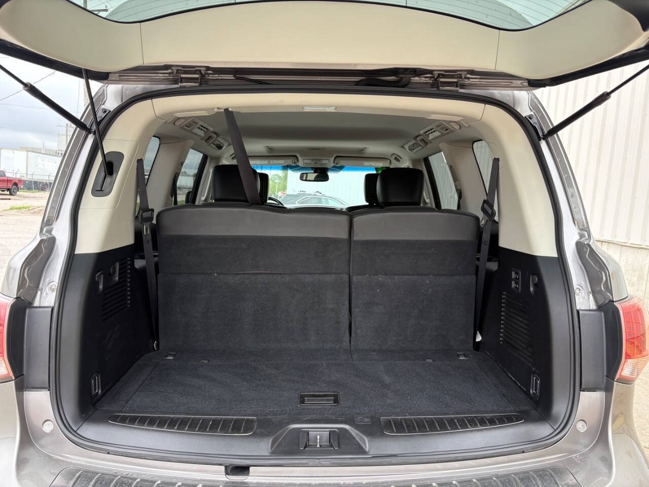 Used 2012 INFINITI QX56 4WD w/ Theater Pkg image 11