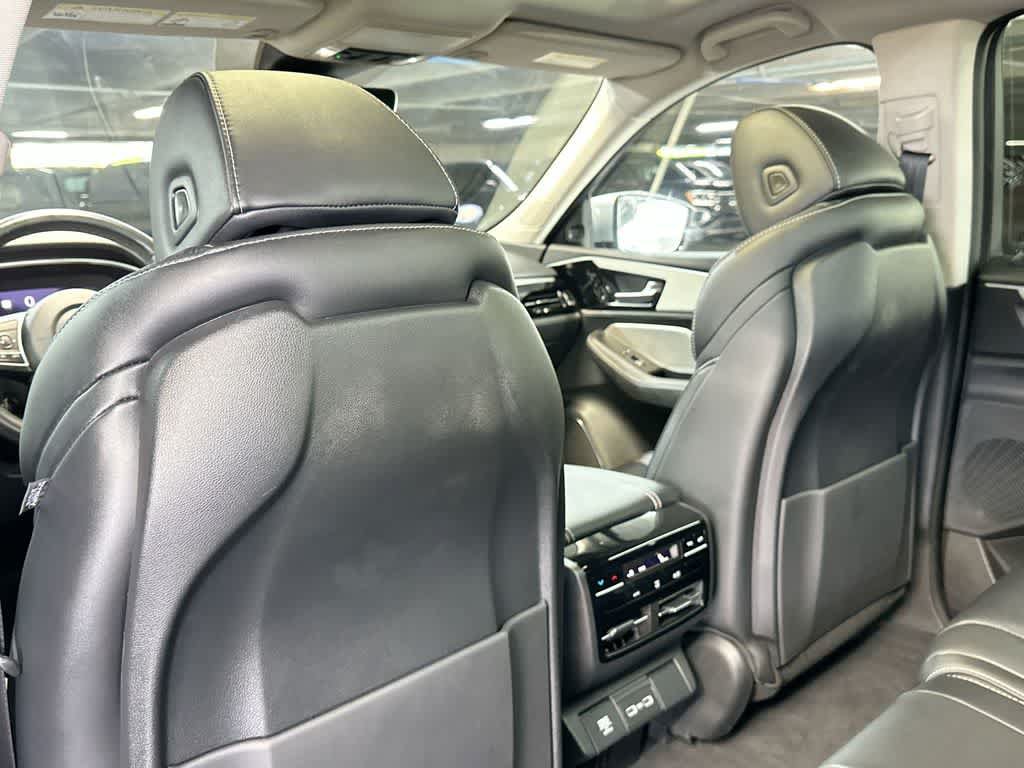 Used 2024 Acura MDX FWD w/ Technology Package image 23
