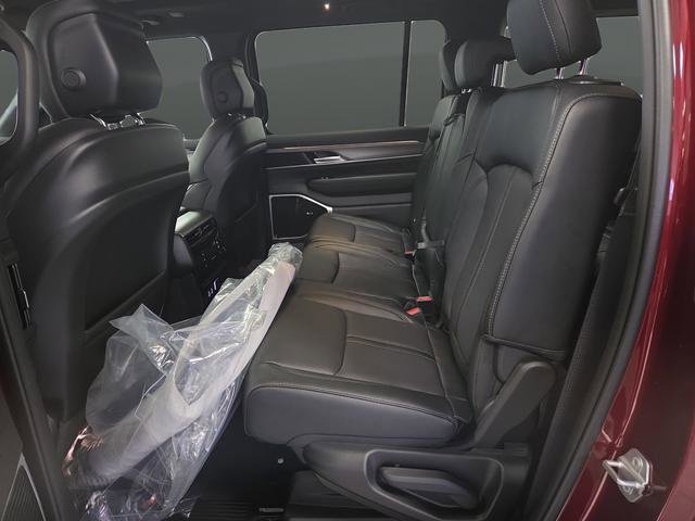 New 2026 Jeep Grand Wagoneer Limited w/ Premium Group II image 36