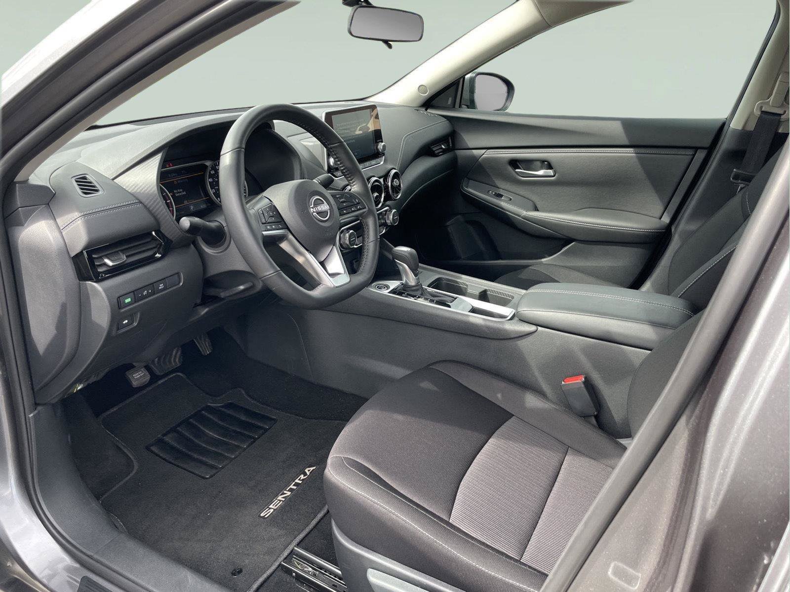 Used 2025 Nissan Sentra SV w/ All-Weather Package FWD image 12