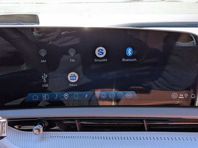 New 2026 Cadillac Optiq Luxury 2 RWD image 19