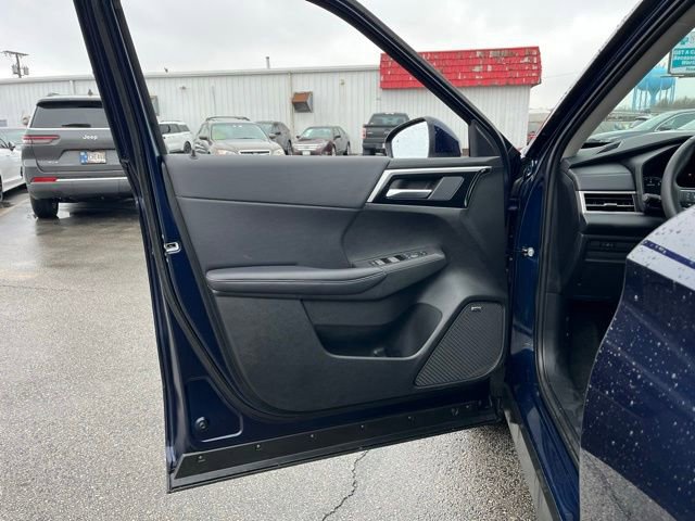 Used 2025 Mitsubishi Outlander SE image 18