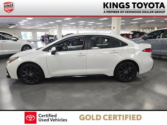 Certified 2025 Toyota Corolla SE FWD image 4