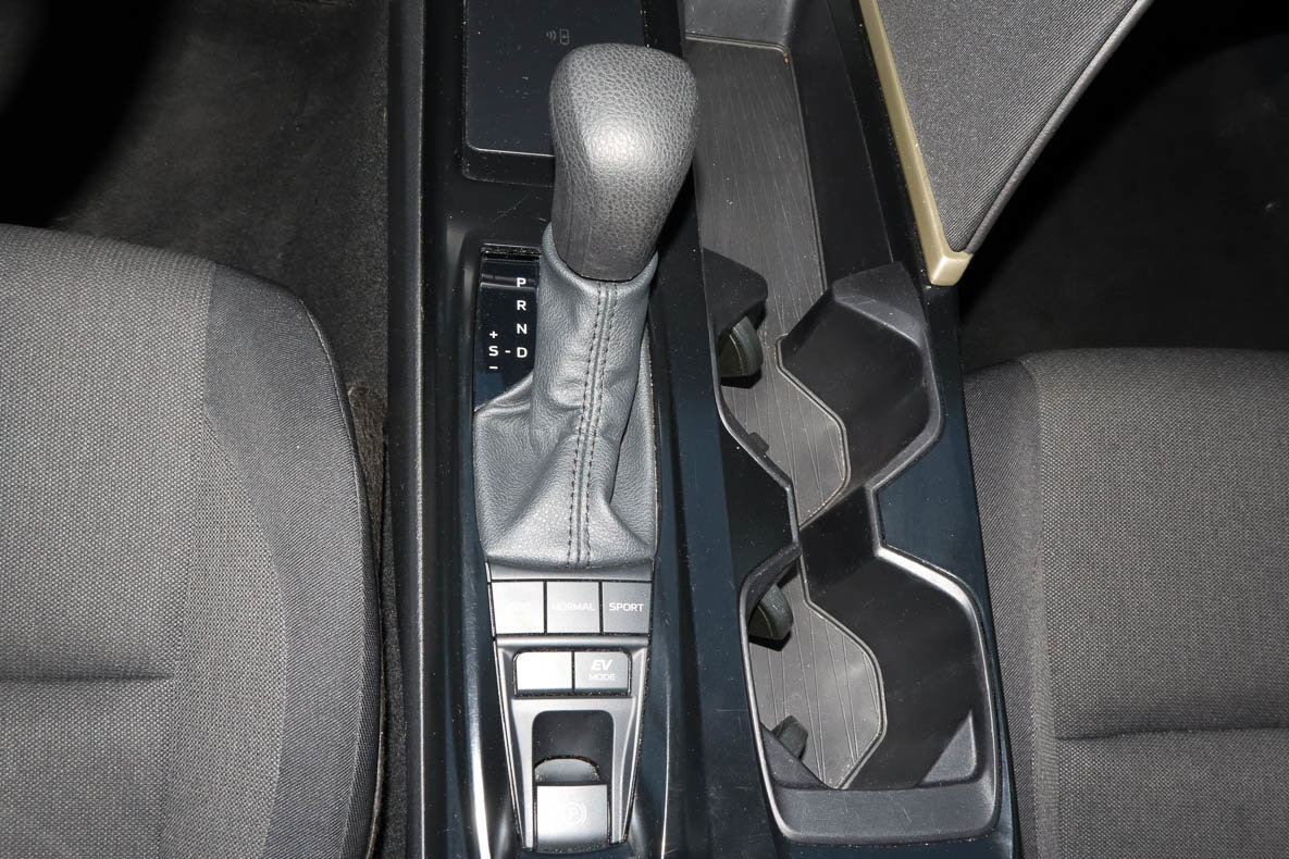 Used 2025 Toyota Camry LE FWD image 19