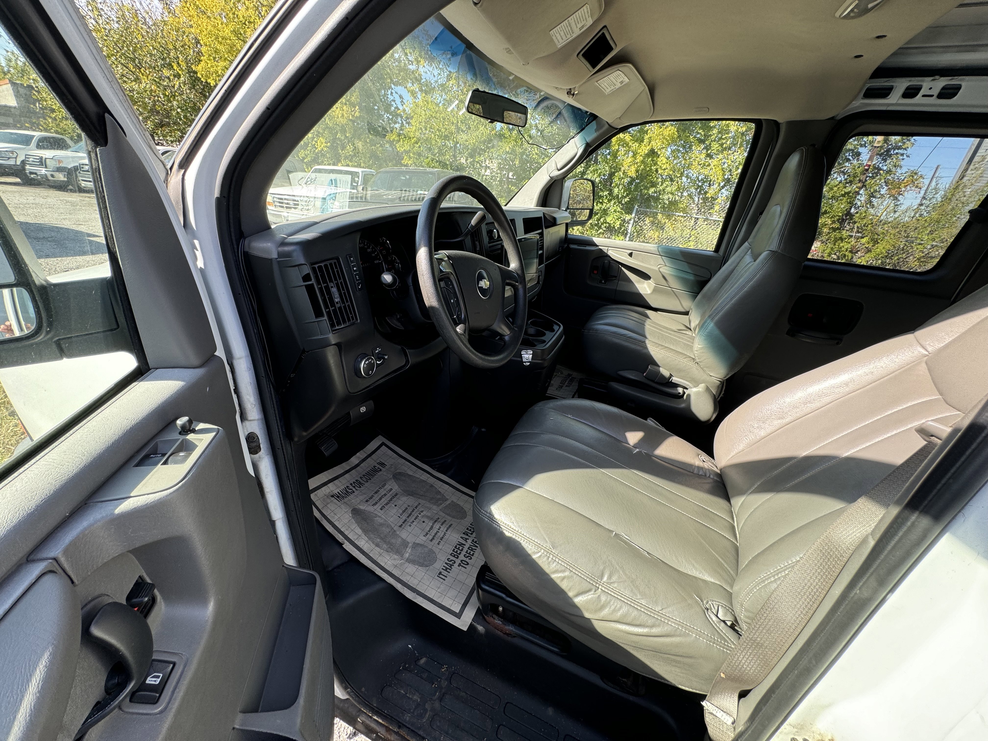 Used 2009 Chevrolet Express 1500 AWD Passenger w/ Power Package image 8