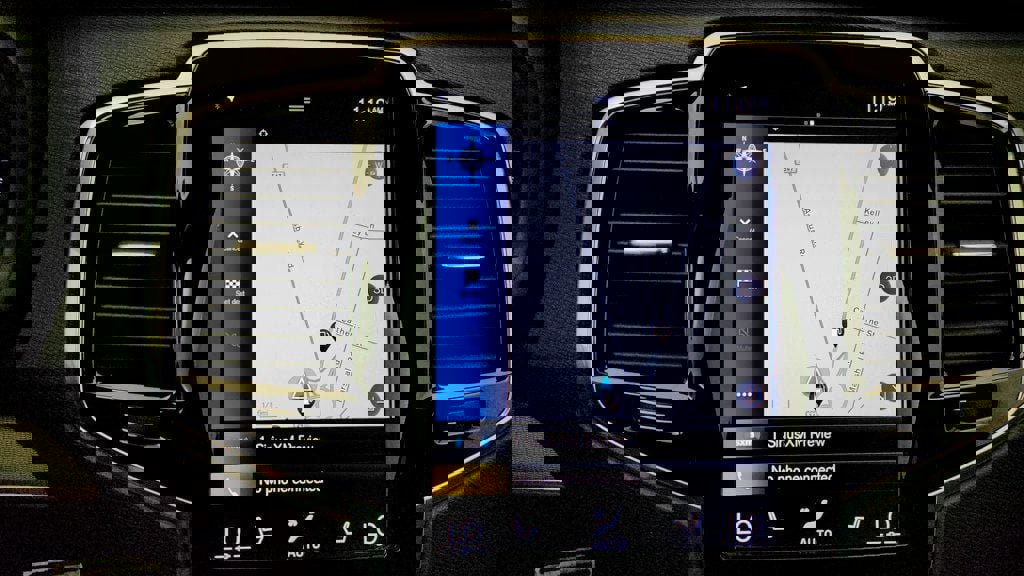 Used 2017 Volvo XC90 T8 R-Design w/ Vision Package image 20