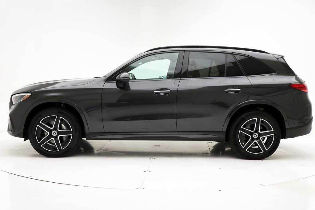 Used 2024 Mercedes-Benz GLC 300 4MATIC image 5