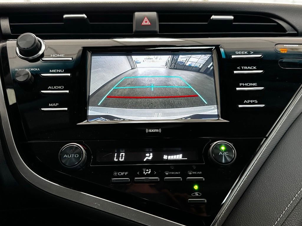 Used 2020 Toyota Camry SE image 14