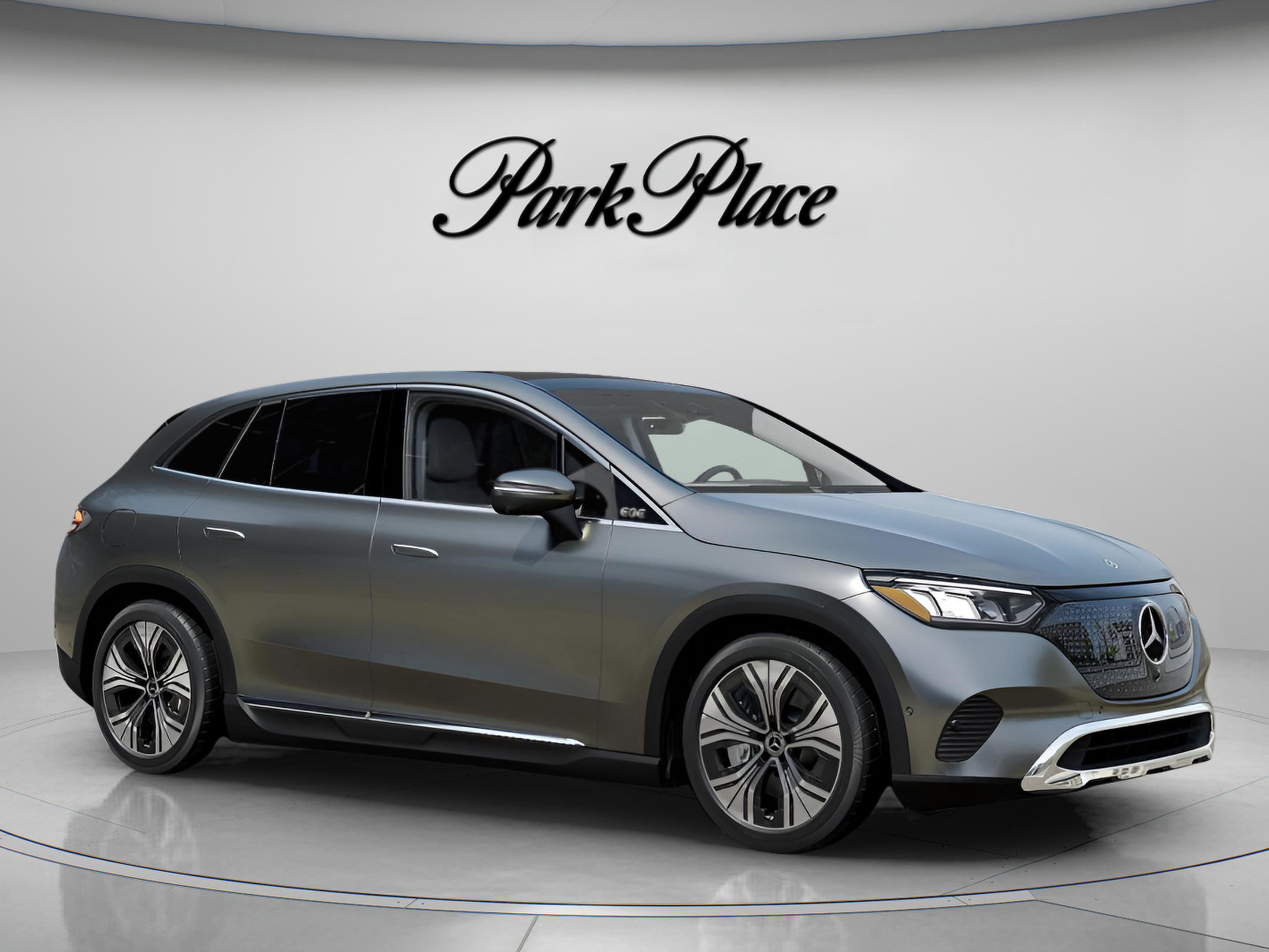 Used 2023 Mercedes-Benz EQE 350+ SUV image 31