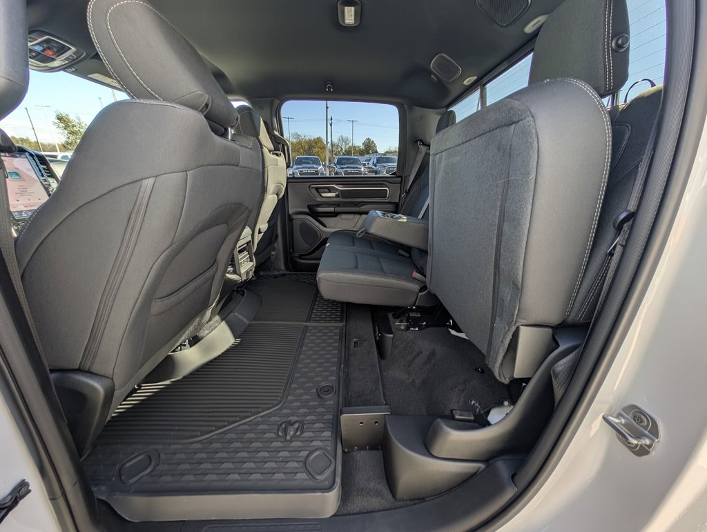 New 2026 RAM 1500 4x4 Crew Cab image 17