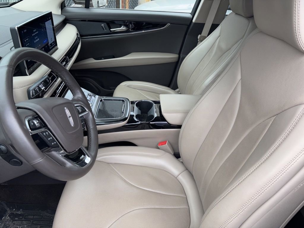 Certified 2022 Lincoln Nautilus Reserve image 4