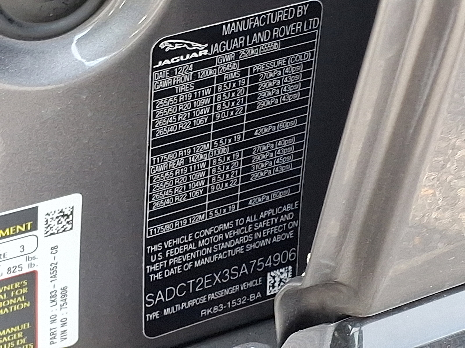 New 2025 Jaguar F-PACE R-Dynamic S image 20