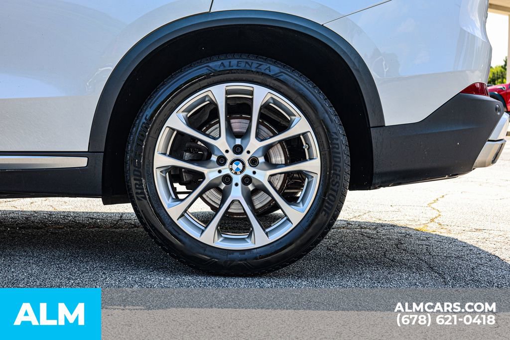 Used 2021 BMW X5 xDrive40i AWD/4WD image 18