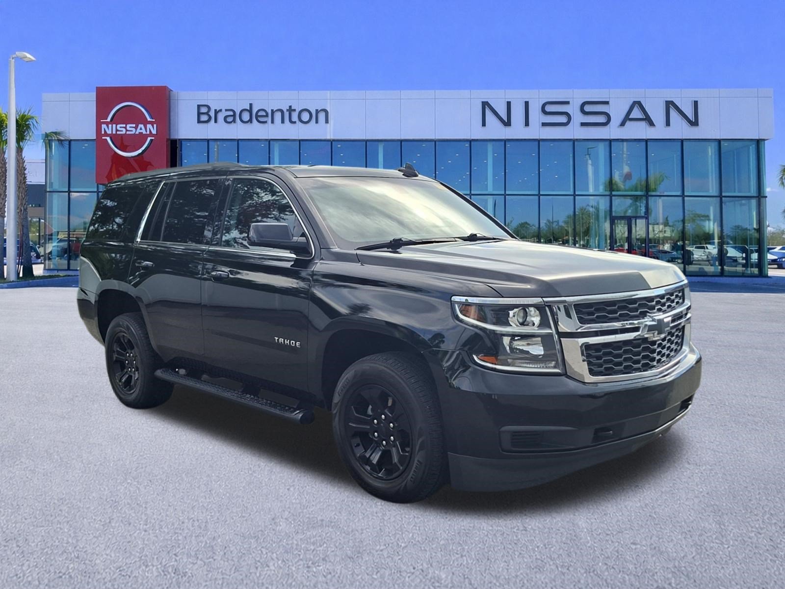 Used 2019 Chevrolet Tahoe LS RWD image 3