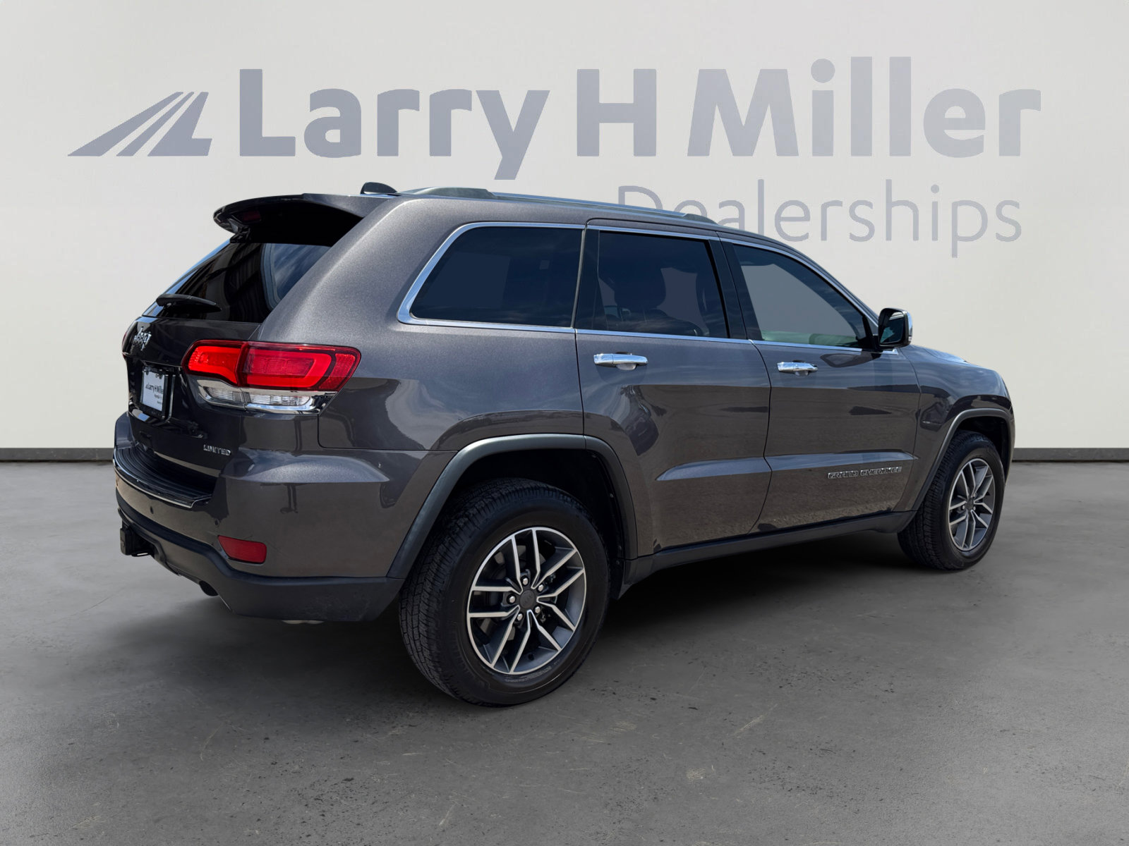 Used 2021 Jeep Grand Cherokee Limited w/ Trailer Tow Group IV AWD/4WD image 5
