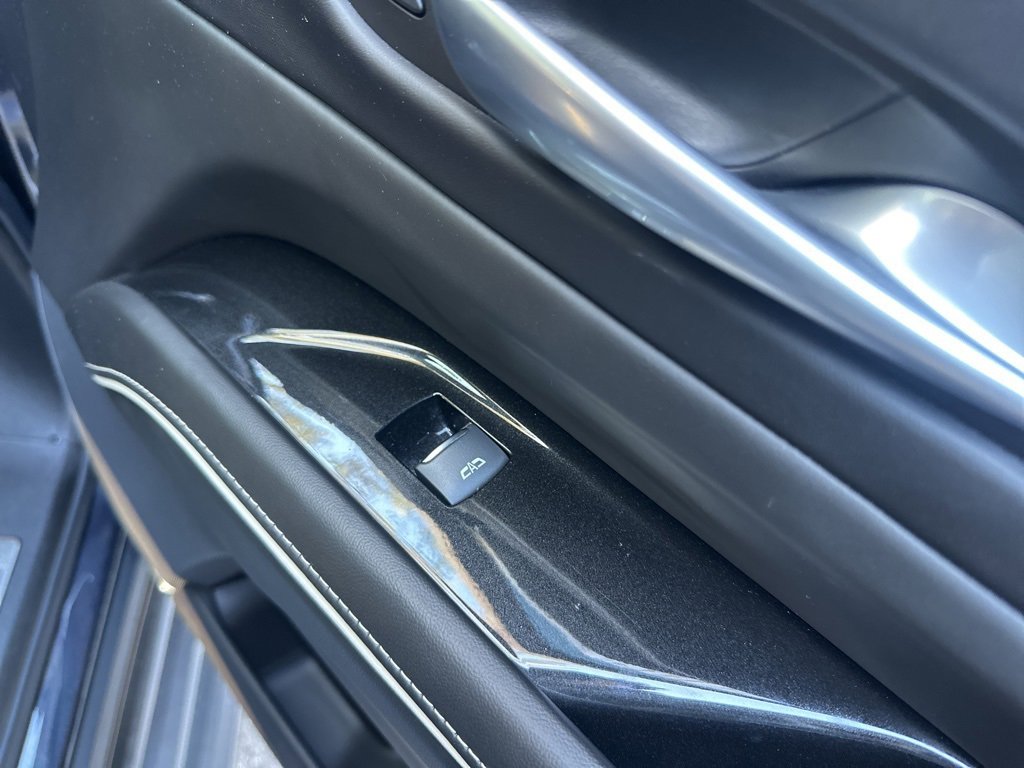 Used 2023 Cadillac Escalade Sport Platinum image 13