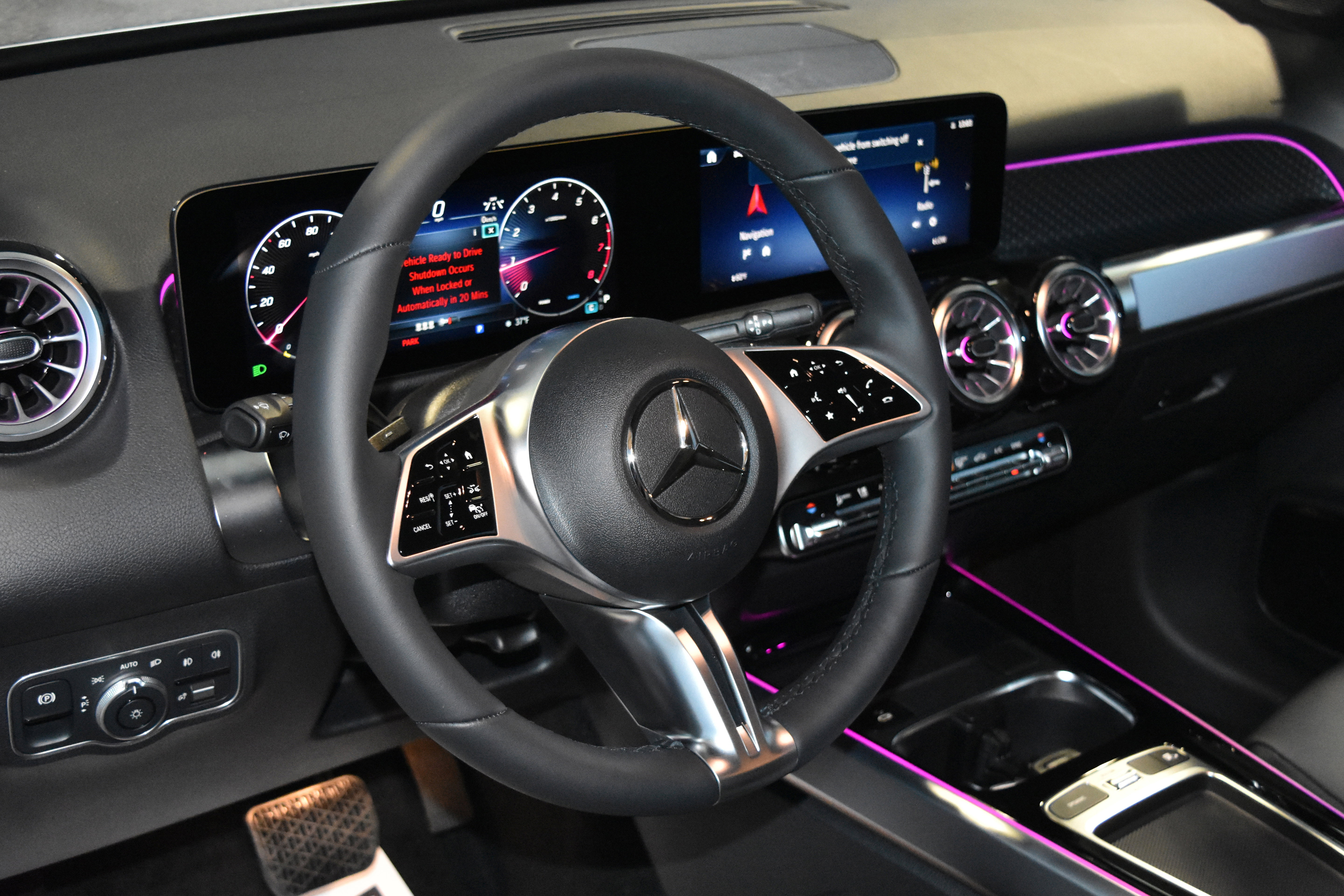New 2026 Mercedes-Benz GLB 250 4MATIC image 2