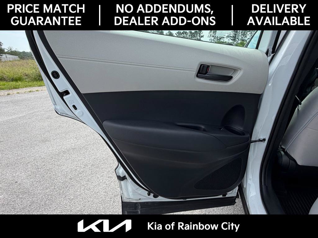 Used 2025 Toyota Corolla Cross L FWD image 14