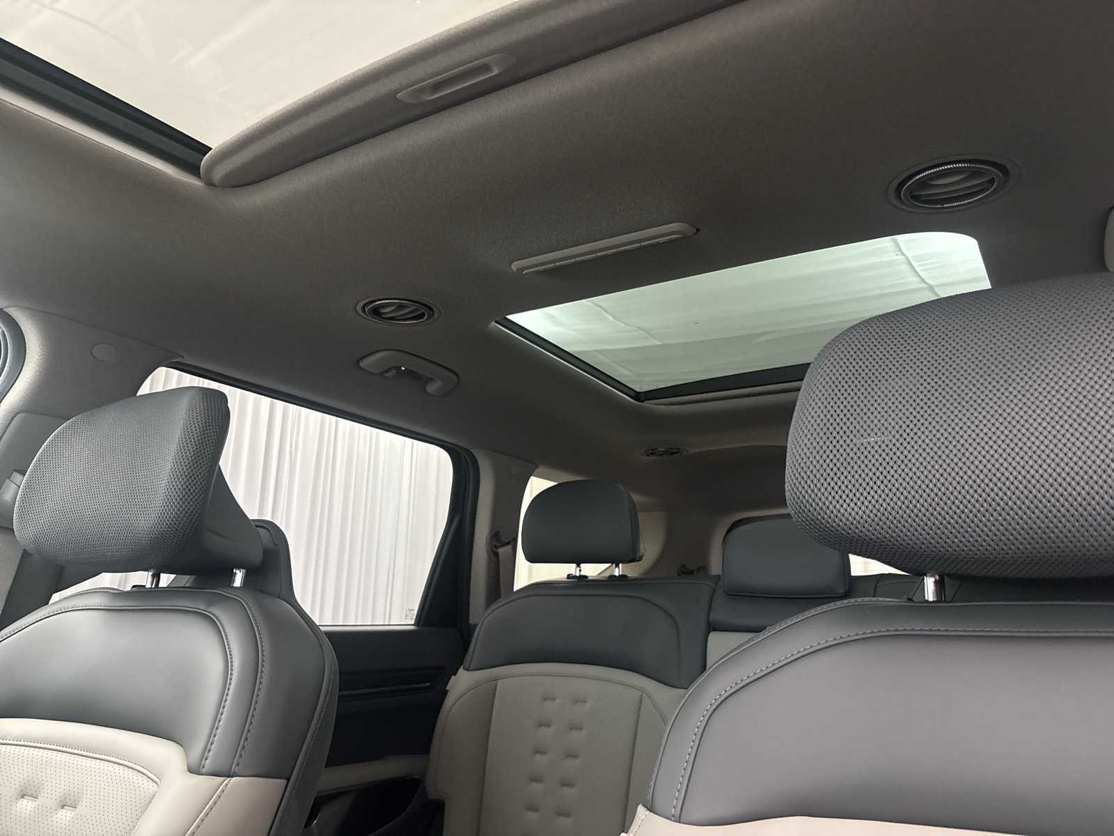 New 2027 Kia EV9 Wind AWD/4WD image 18