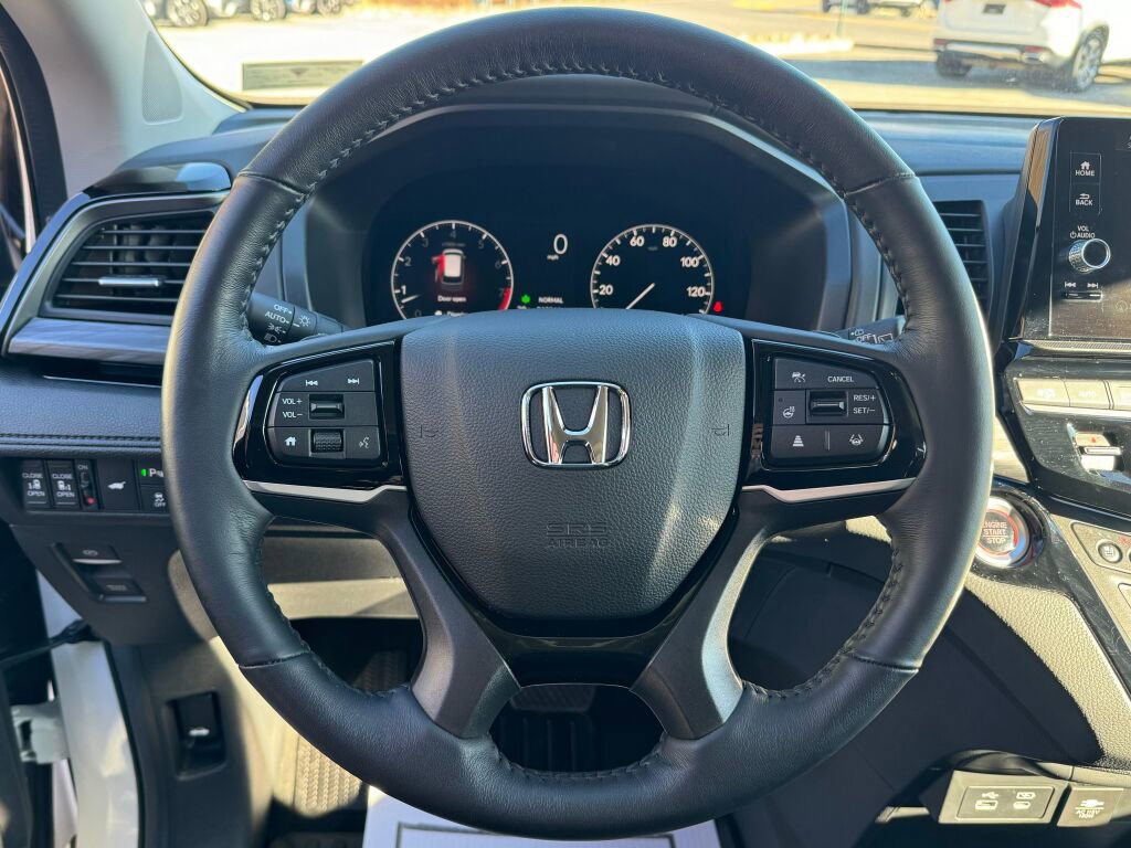 Used 2025 Honda Odyssey Elite image 26