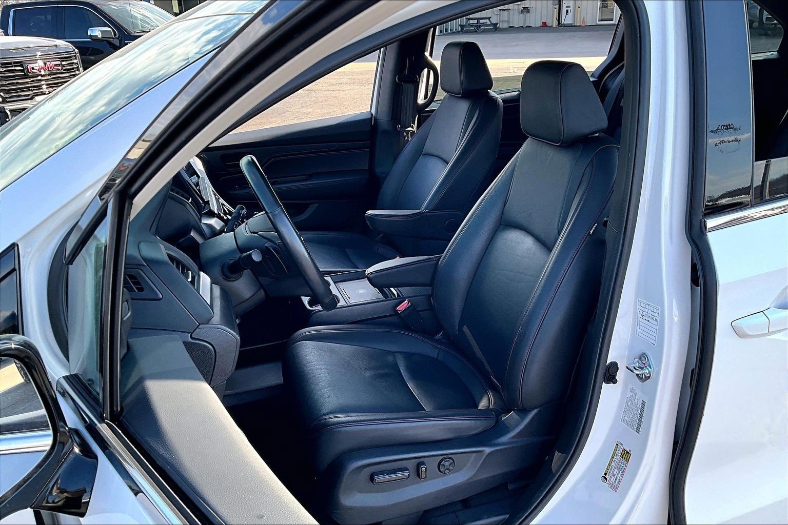 Used 2025 Honda Odyssey Sport-L image 27