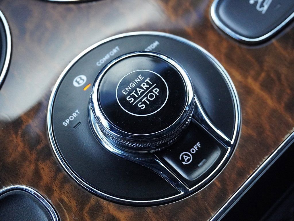 Used 2019 Bentley Bentayga image 56