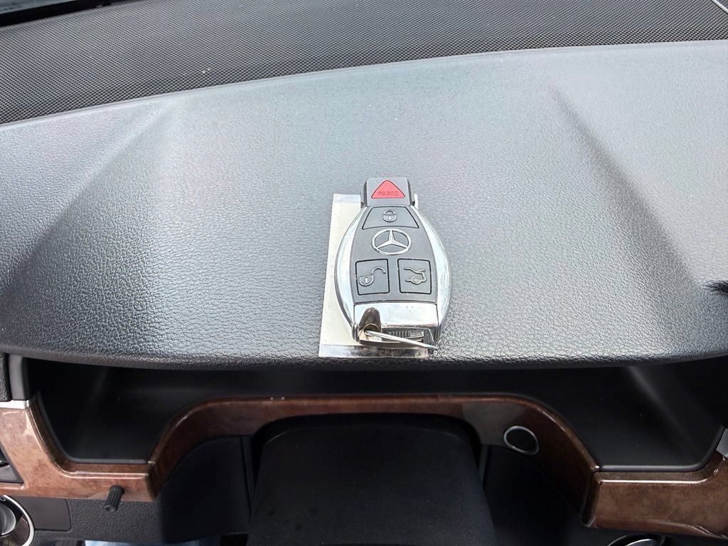 Used 2012 Mercedes-Benz E 350 4MATIC Sedan image 37