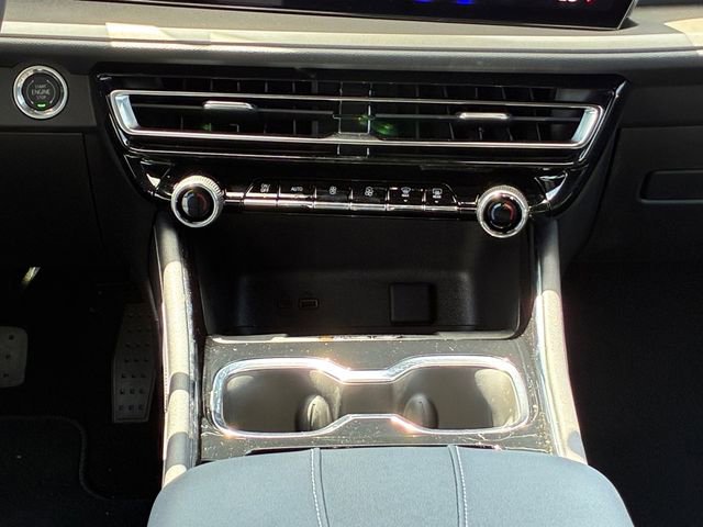 New 2026 Chevrolet Traverse LT w/ Midnight/Sport Edition AWD/4WD image 20