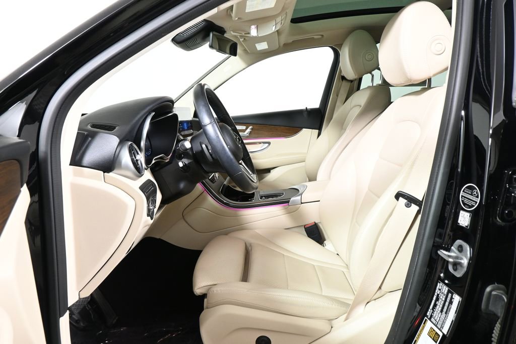 Certified 2022 Mercedes-Benz GLC 300 4MATIC image 3