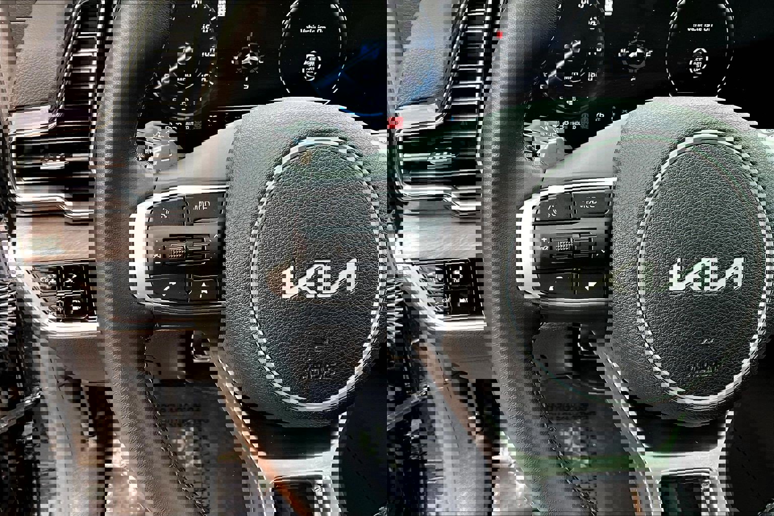 Certified 2024 Kia Sportage X-Line Prestige image 11