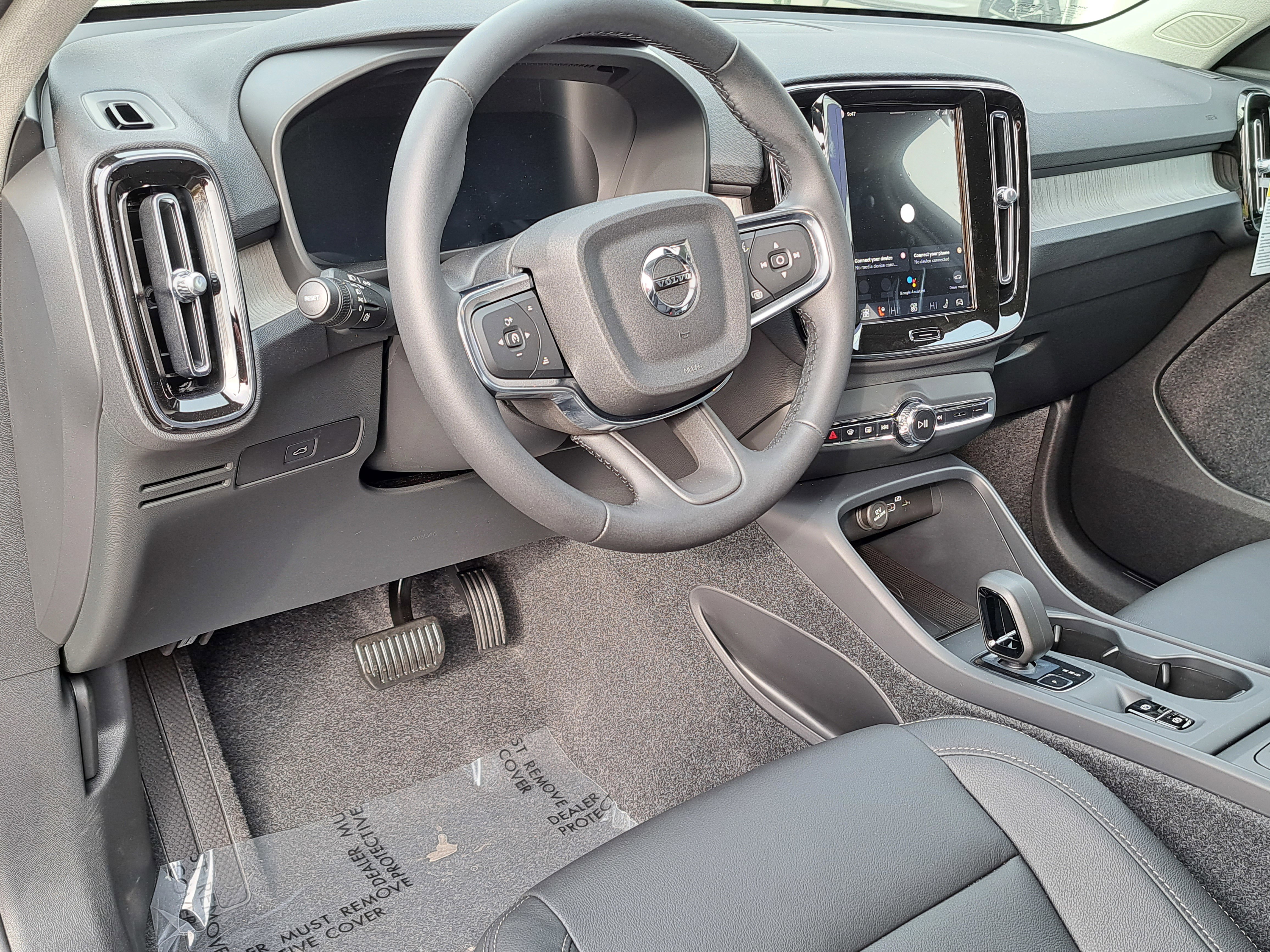 New 2026 Volvo XC40 B4 Core image 5