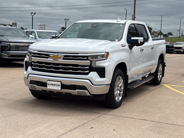 Used 2024 Chevrolet Silverado 1500 LTZ w/ Z71 Off-Road Package AWD/4WD image 12