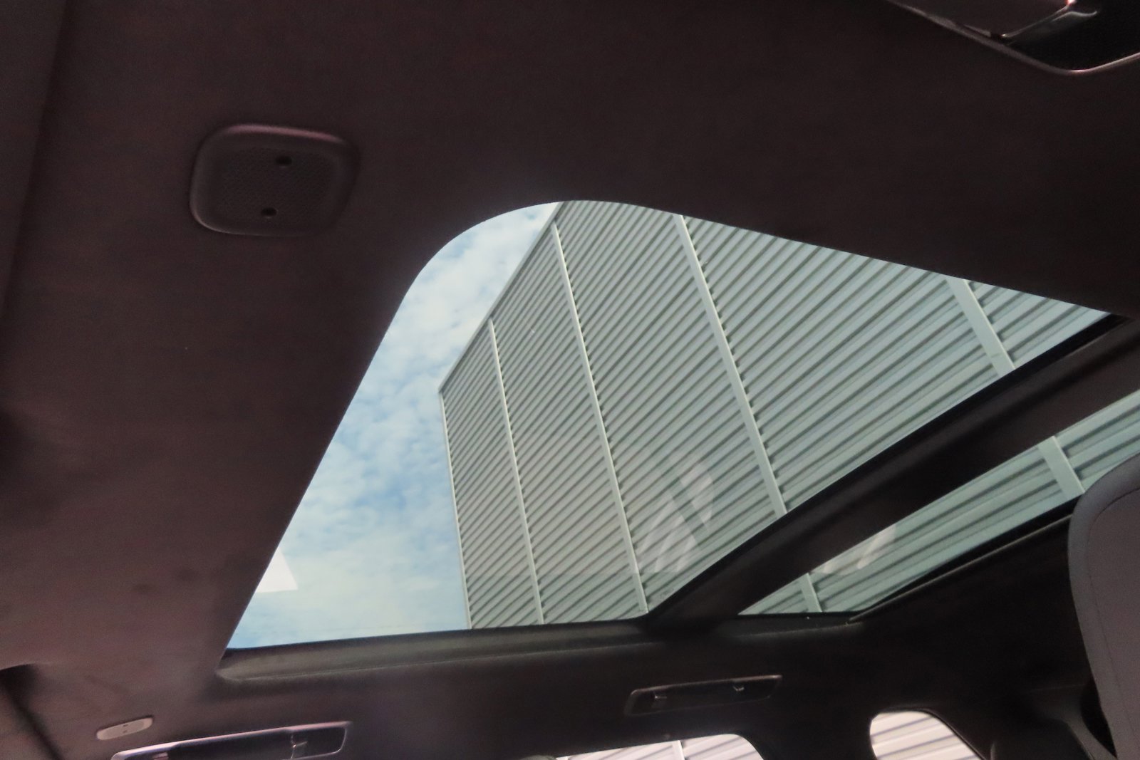 New 2024 Land Rover Range Rover Sport SV Edition One Carbon Bronze image 26