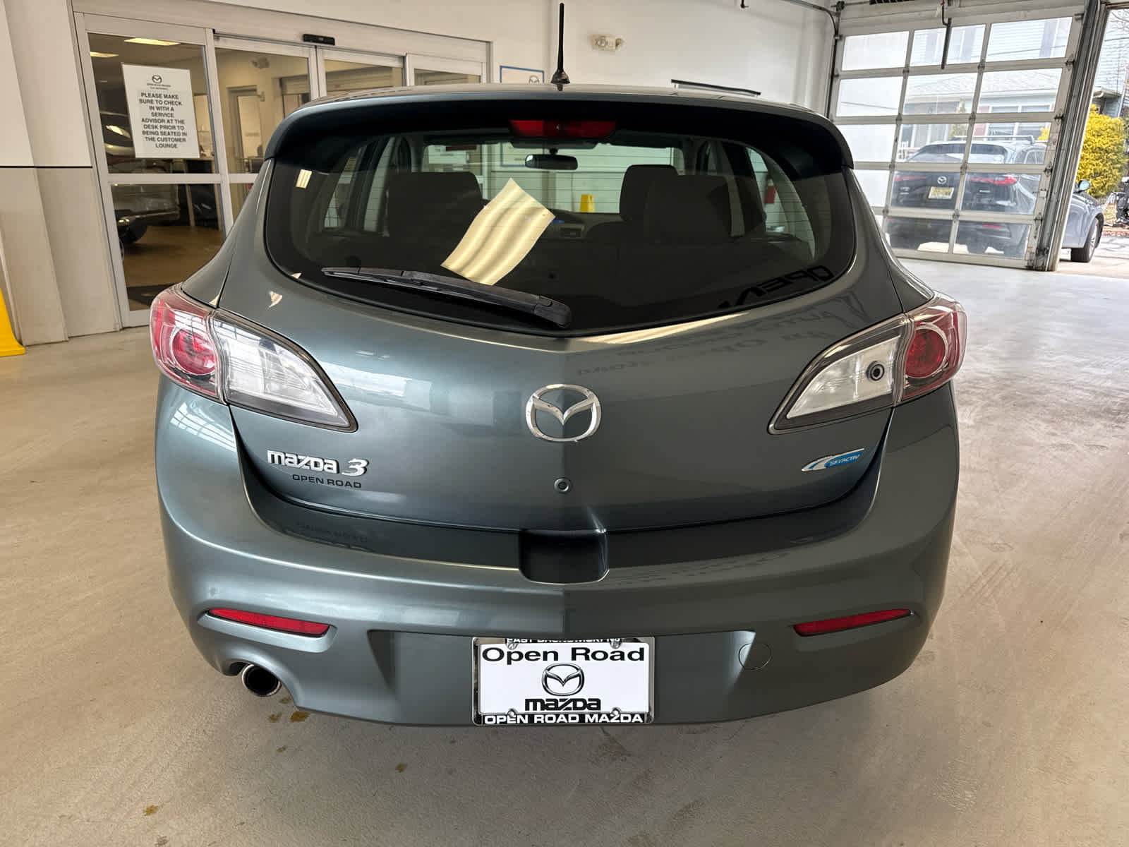 Used 2013 MAZDA MAZDA3 i Touring image 8