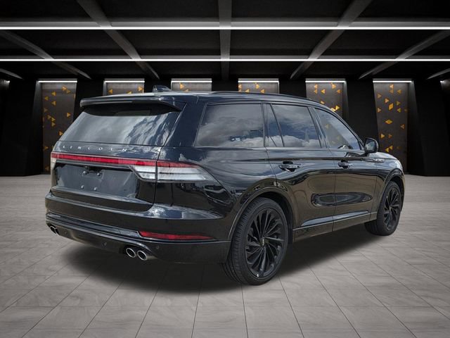 Used 2025 Lincoln Aviator Reserve w/ Luxury Package image 4