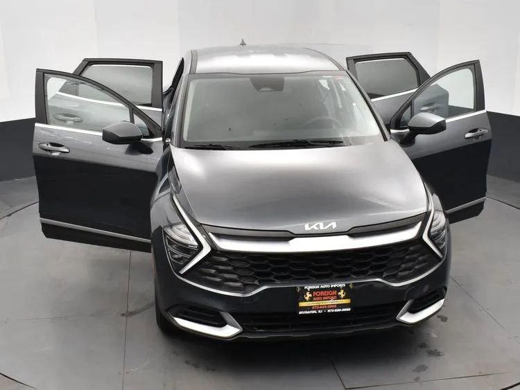 Used 2024 Kia Sportage LX image 10