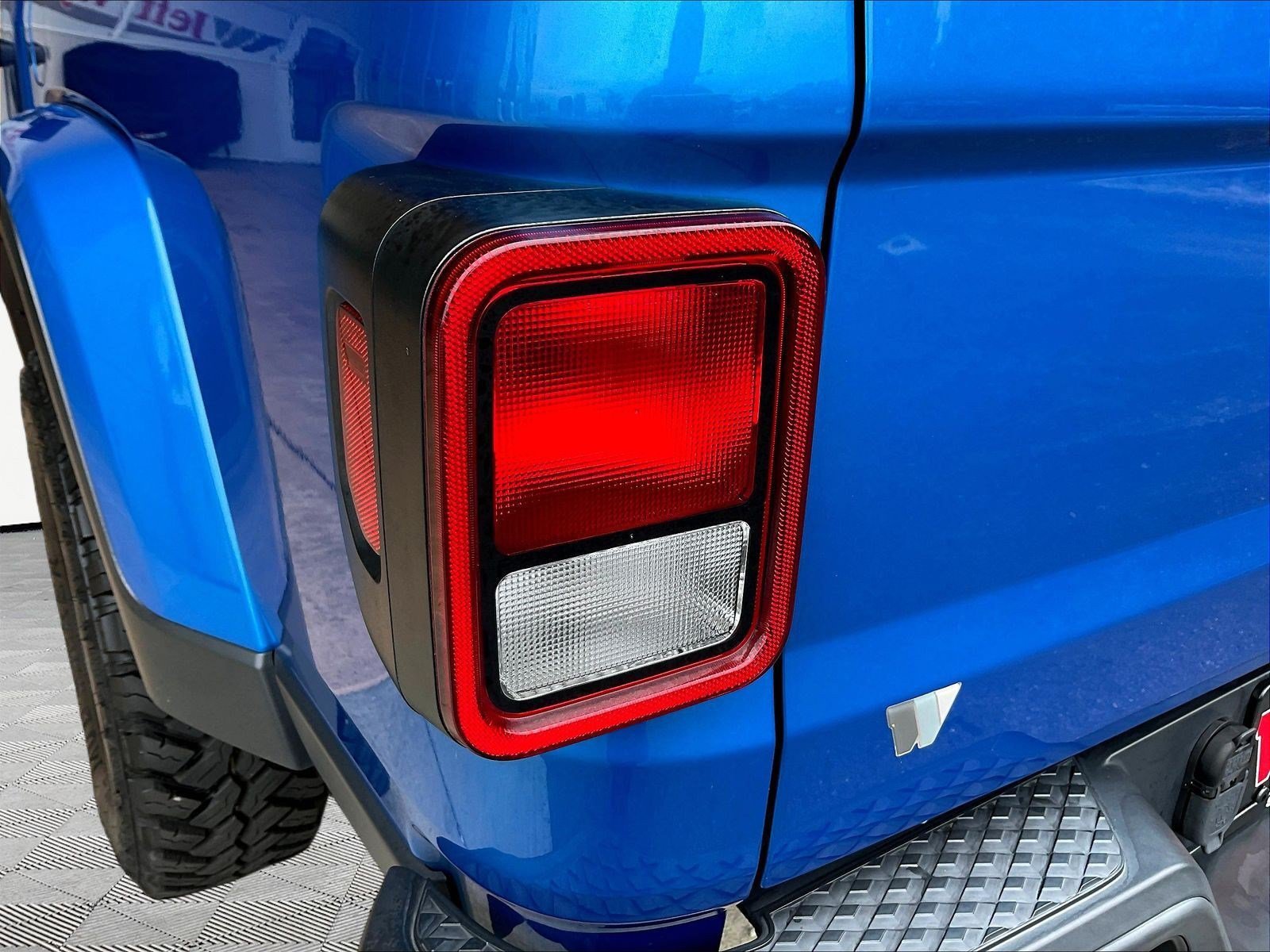 Used 2021 Jeep Gladiator Sport AWD/4WD image 24
