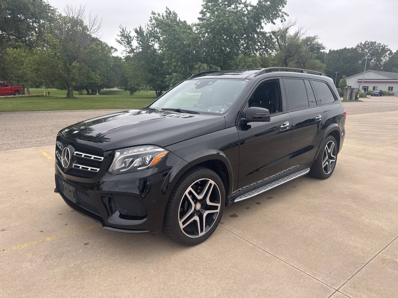 Used 2017 Mercedes-Benz GLS 550 4MATIC image 1