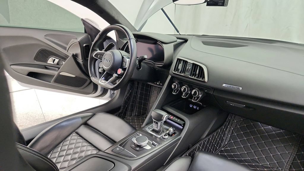 Used 2017 Audi R8 V10 plus AWD/4WD image 40