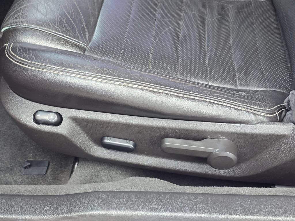 Used 2010 Ford Mustang Coupe RWD image 21