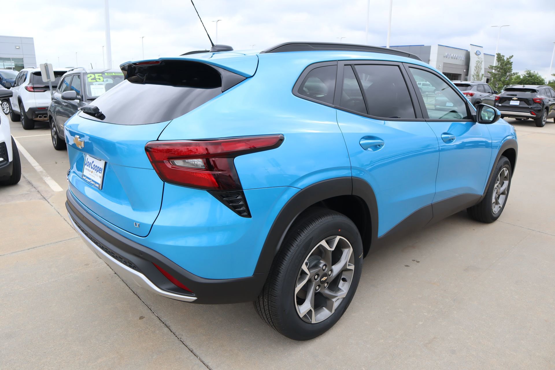 New 2026 Chevrolet Trax LT w/ Driver Confidence Package FWD image 23