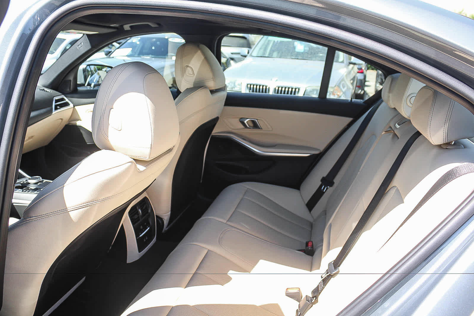 Used 2026 BMW 330i Sedan w/ Convenience Package RWD image 18