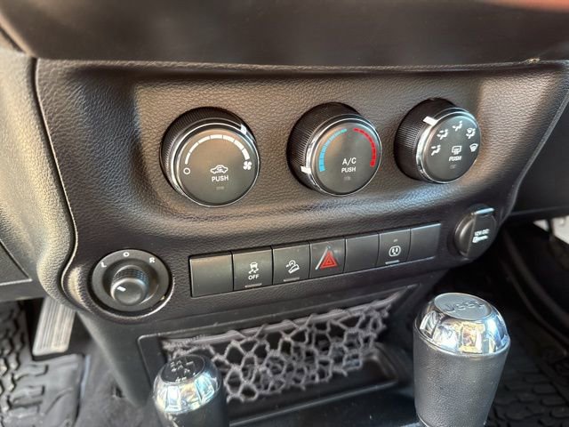 Used 2015 Jeep Wrangler Unlimited Sahara w/ Max Tow Package image 23