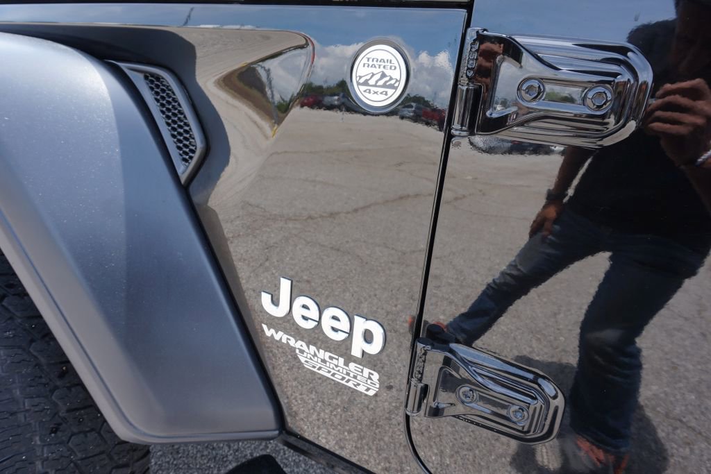 Used 2018 Jeep Wrangler Unlimited Sport S image 16
