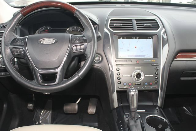Used 2019 Ford Explorer Platinum image 21